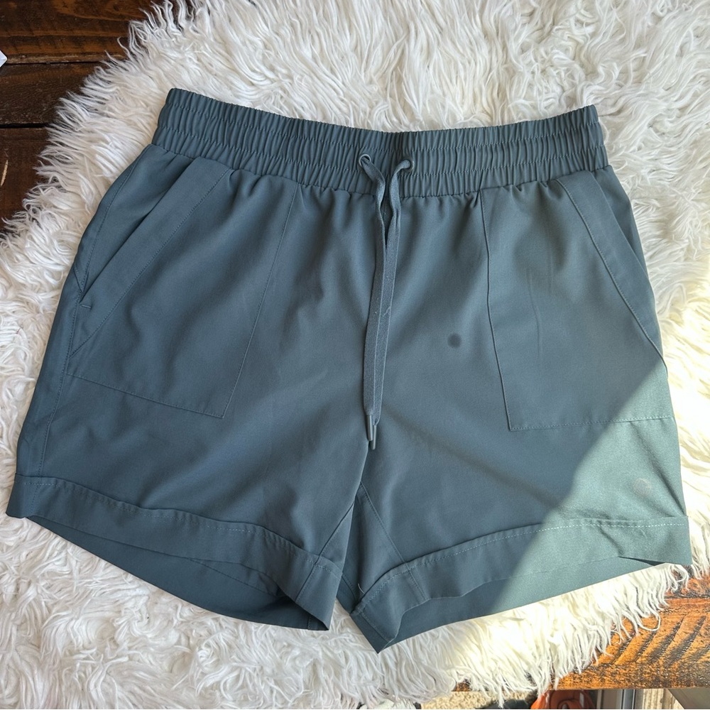 Mondetta Outdoor Project Gray Women's Shorts Size Small
